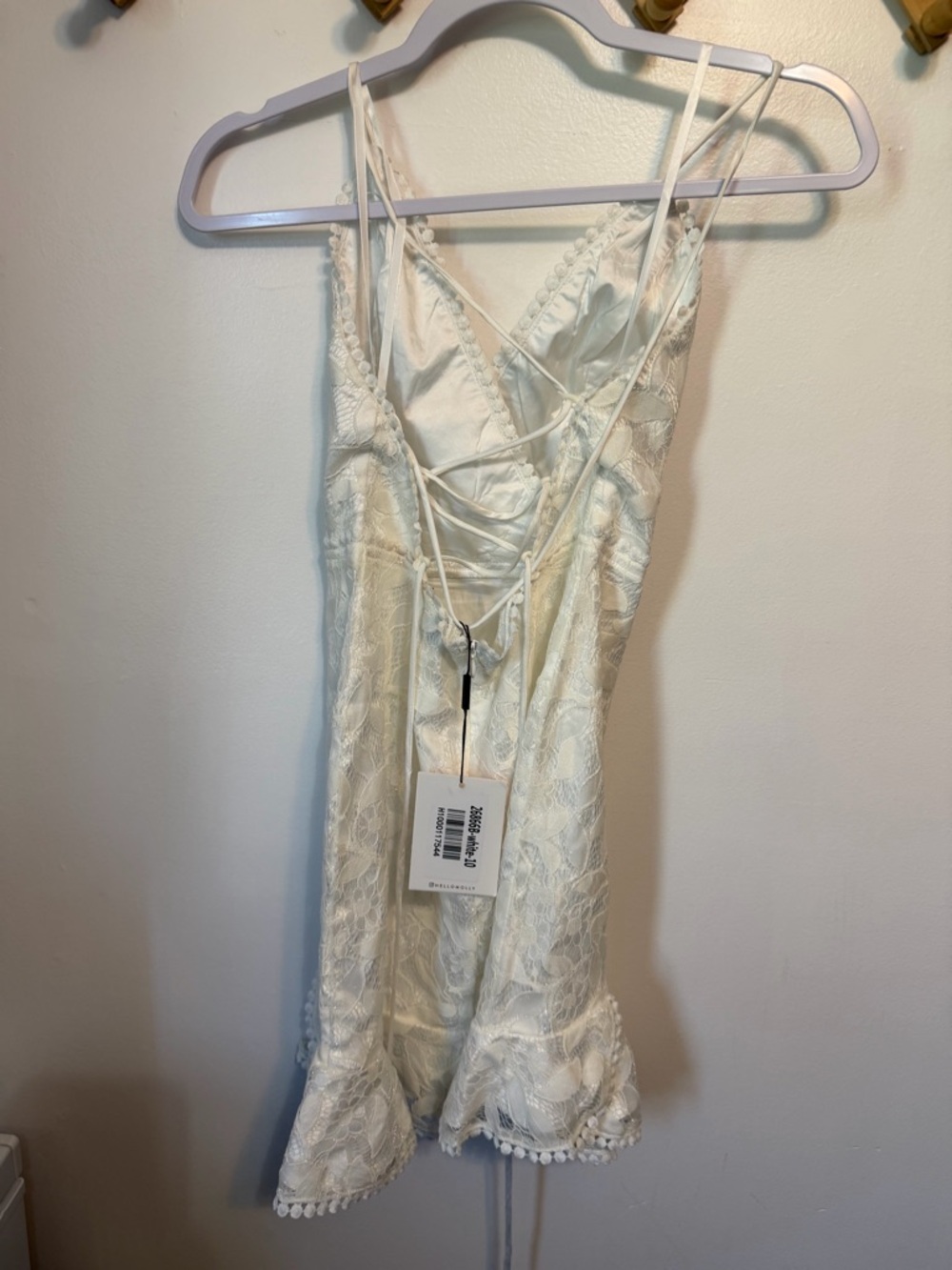 Hello Molly NWT Eyes On Me White Lace Backless Dress Size 6 Beach Bridal Sexy - Picture 10 of 10